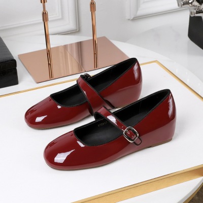 2817 French style round toe shallow mouth patent leather one-piece buckle with increased height, comfortable and non tir