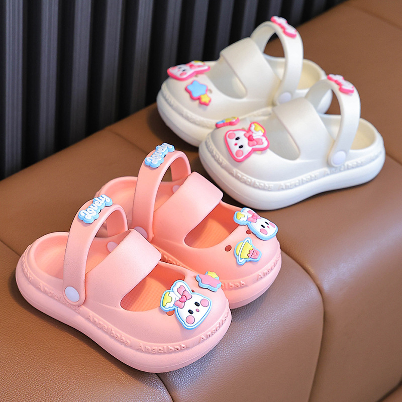 Niñas nuevos bonitos zapatos de agujero EVA dibujos animados de verano doble uso zapatos de agujero suaves zapatillas de moda ligeras para niñas