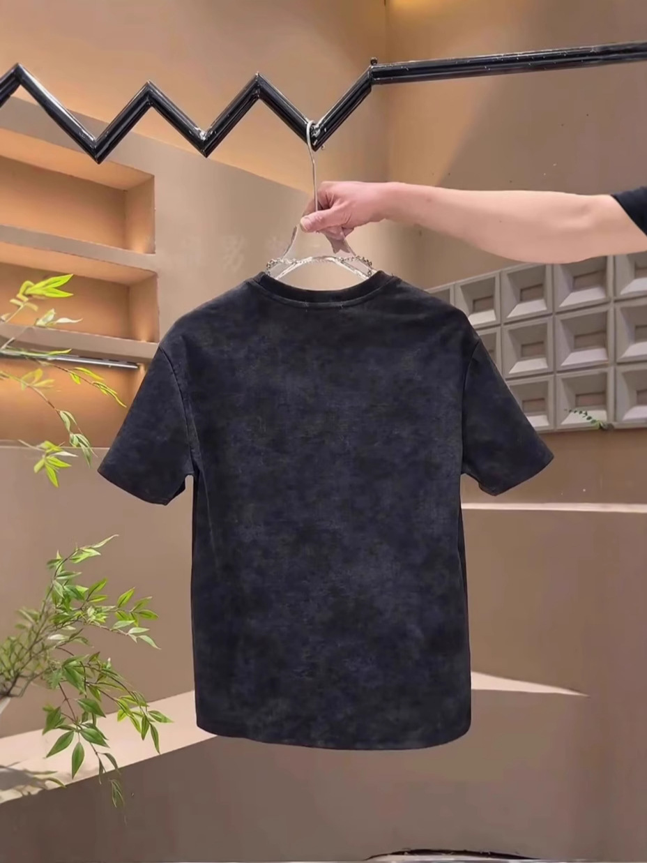 Camiseta de manga corta para hombres de verano, seda de hielo transpirable, nuevo estilo retro jacquard casual, suelto, versátil, cuello redondo, chaqueta de moda