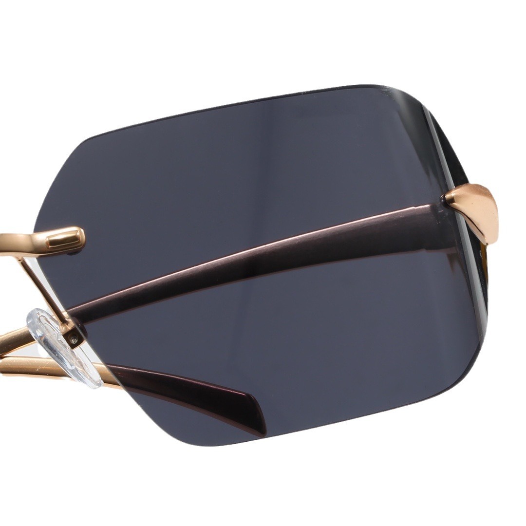 2024 Nuova fotografia di viaggio da donna con montatura super grande edizione coreana occhiali da sole personalizzati_voghion.com