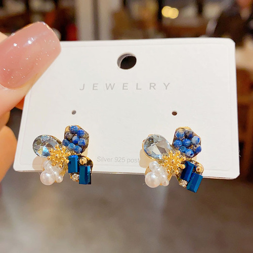 Designer Minimalist Crystal Petal Earrings, Lightweight Luxury, Versatile Silver Needle Earrings - 2024 New Trend Ear Accessories