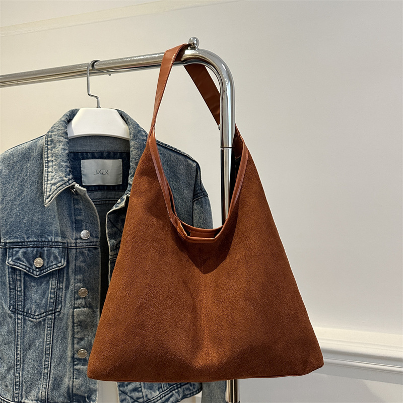 Otoño y invierno bolsas retro de gamuz, bolsas debajo de las axilas, bolsas para mujeres, bolsas de hombro de gran capacidad, bolsas de cubo. image 5