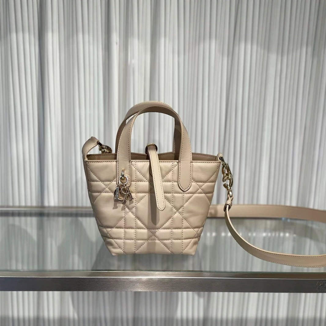 Кожаная сумка в ручную/на плечо, телячья кожа, качественный стиль