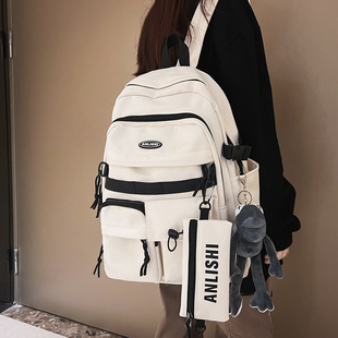 �p��ins�ٴ�b�L����Ů�߼��д�������ϵ�p������б����п羳