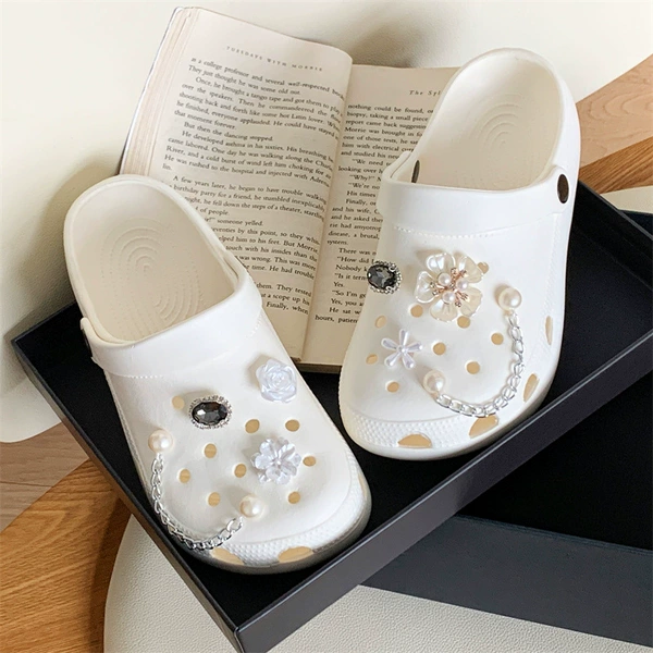 Chain drill [8 pieces of shoe buckle] only hairy shoes