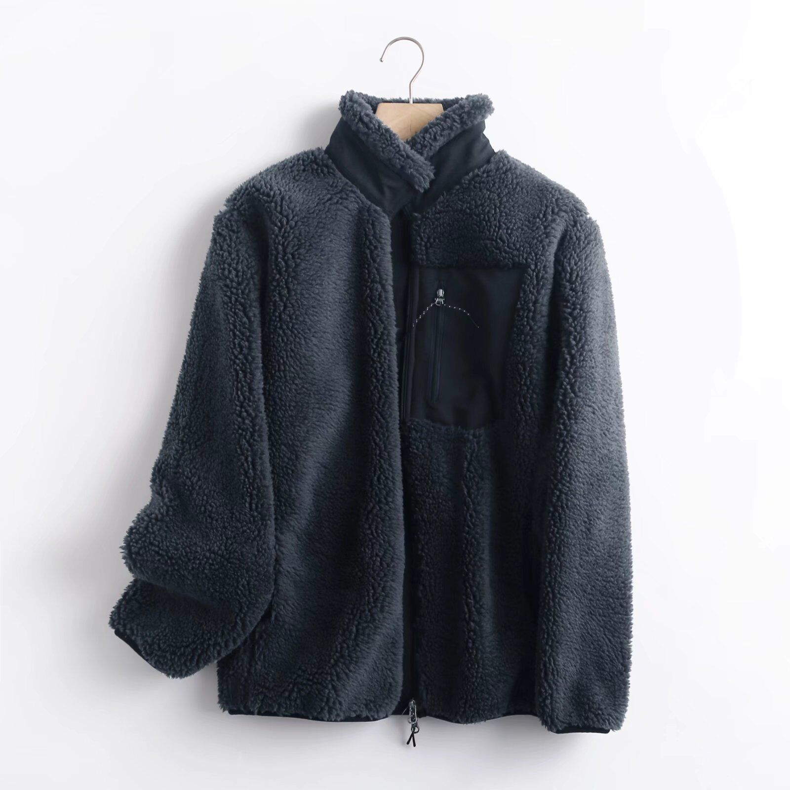 짙은 회색(440595)