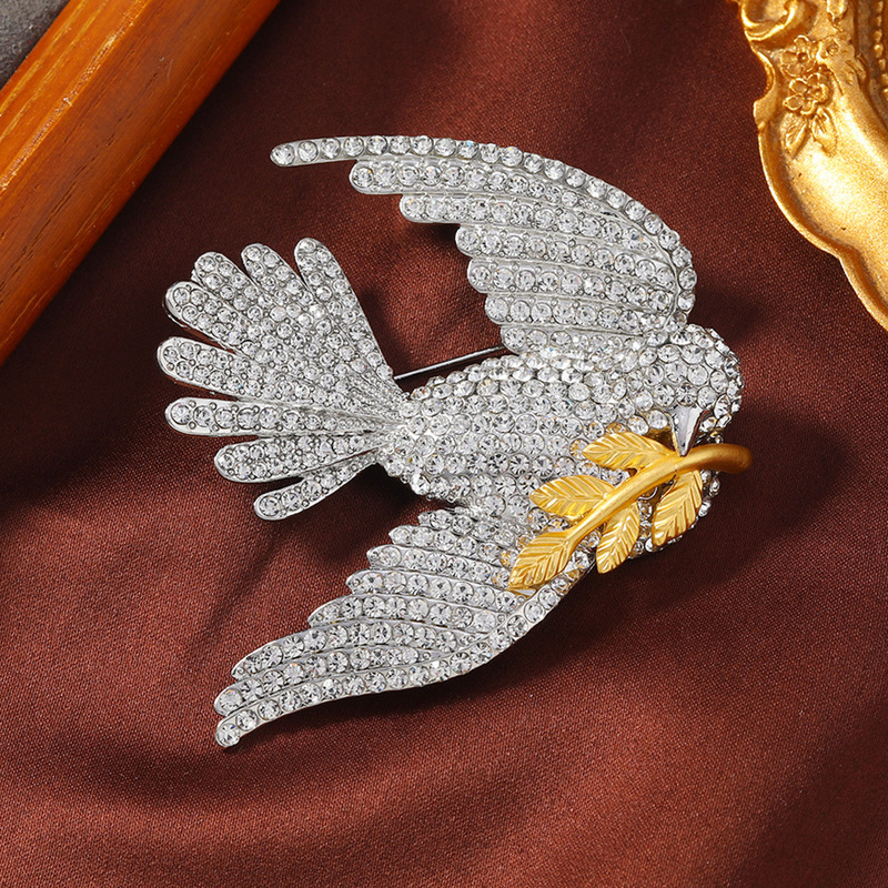Heavy Industry Full Diamond Peace Pigeon Brooch Women's Summer Anti-walking Cardigan Bird Pin Dual-use Accessories Gift Decoration