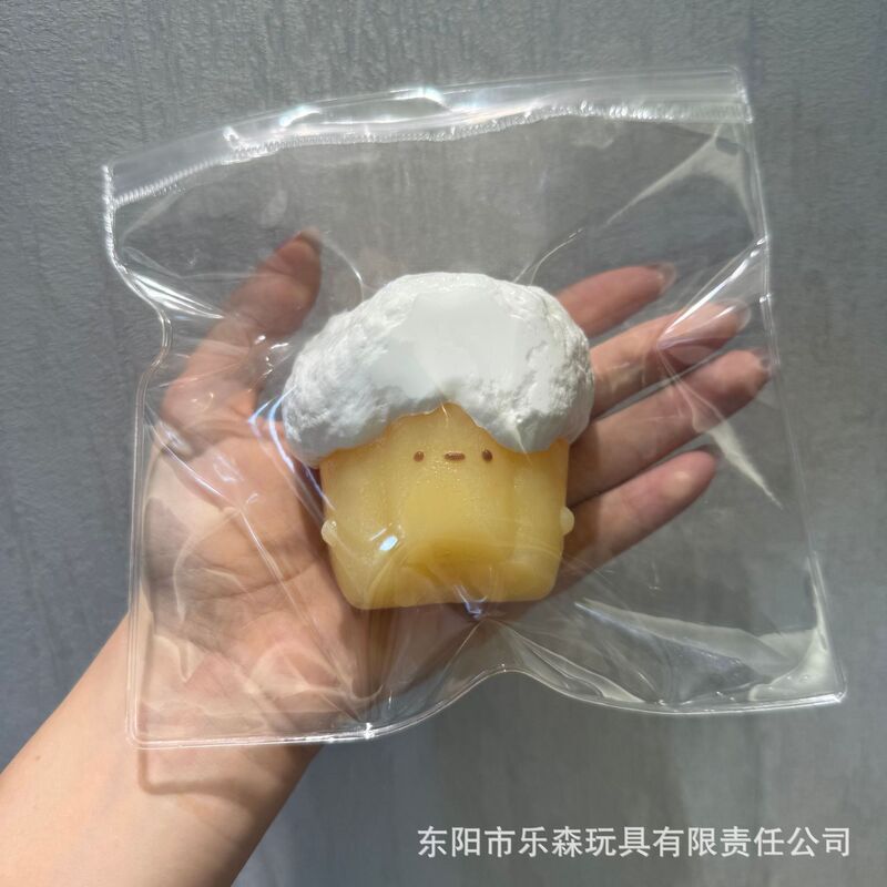Food-grade silicone squeeze toy "Beer Boy" - a popular stress-relief toy on Xiaohongshu Food-grade silicone squeeze toy "Beer Boy" - a popular stress-relief toy on Xiaohongshu