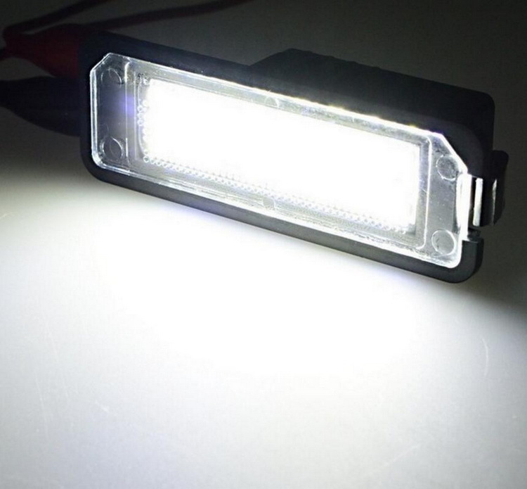 2pcs 18LED License Plate Lights for VW Golf MK4 5 6 00-12 POLO Eos08-13