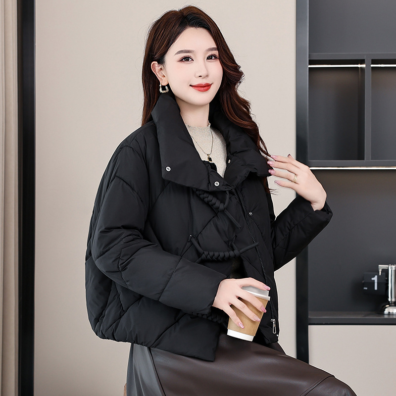 2025 invierno nueva ropa de algodón mujer corta sensación de diseño pequeño hombre pequeño coreano inns estudiantes pan chaqueta de moda image 2