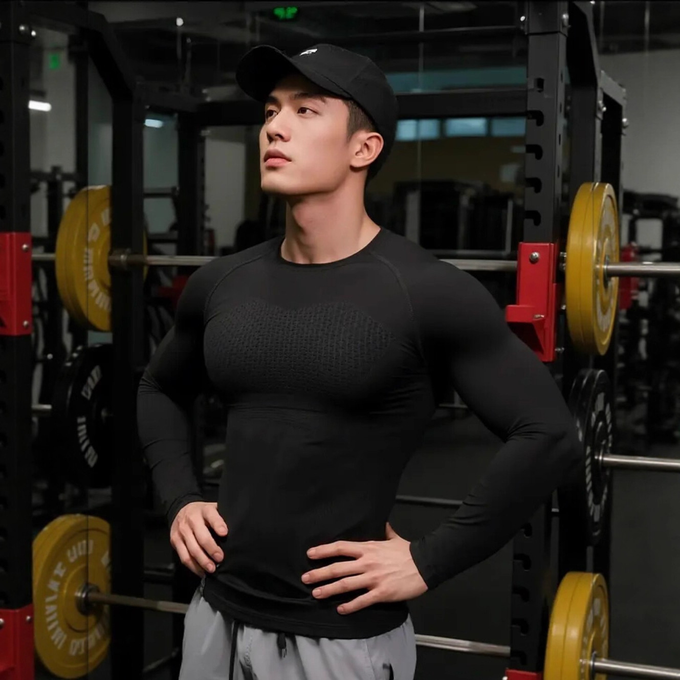 Tight-Fitting Long-Sleeved T-Shirt for Men, Fitness High-Elastic Top, Breathable Quick-Drying Expansion Clothing, Running Sports Professional Training Clothing