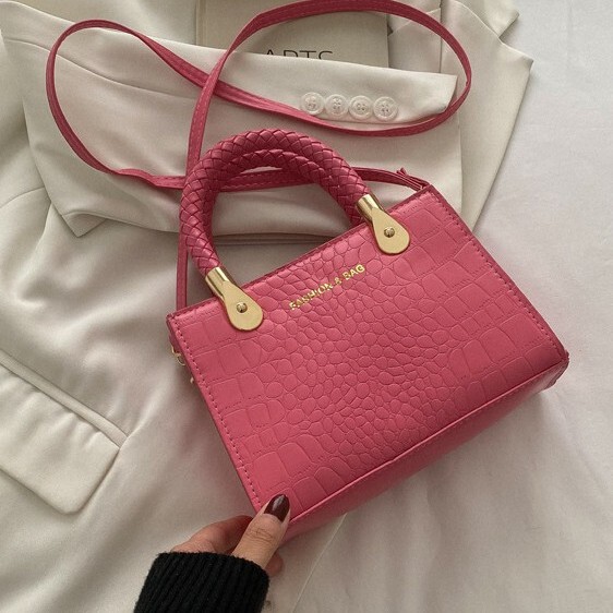 Women's Bag 2022 Fashion Trend Casual Handheld Small Square Bag Korean Retro Single Shoulder Crossbody Women's Small Square Bag