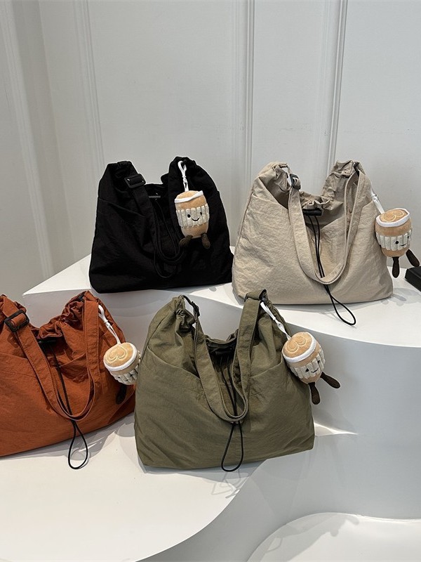Japanese capacious shoulder bag