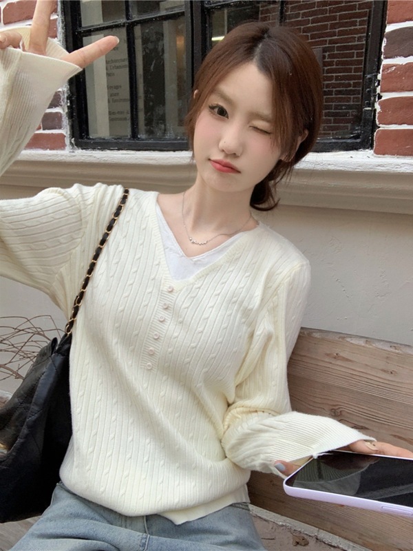 5968#设计感纽扣v领假两件纯欲针织衫女秋ins宽松慵懒风打底毛衣|undefined