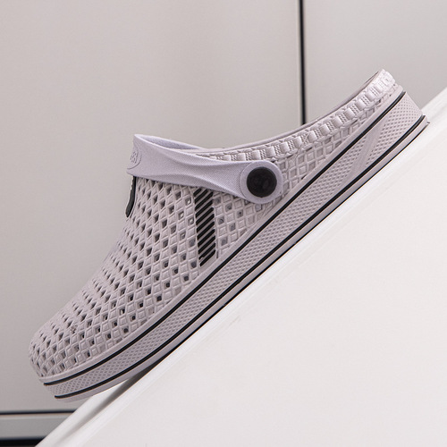 Men's Summer Slip-on Holes Shoes, Street Vendor Anti-slip Fashion Trendy Outdoor Soft Sole Head Cover Beach Cool Slippers