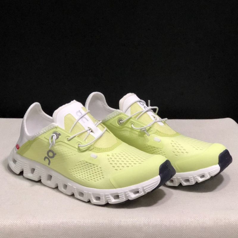 On Running Sports Shoes Cloud 5 New Model Portable Breathable Step-On Casual Shoes Unisex Shock-Absorbing Lightweight Running Shoes