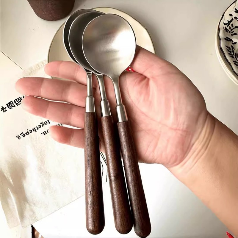 New Imitation Walnut Wood Grain Wooden Handle Spoon Western Food Spoon Stainless Steel Round Spoon Eating Spoon Soup Spoon Larger Spoon