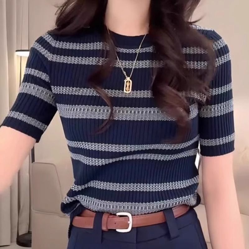 Contrast Color Stripesd Cut Out Thin Knitwear Round Neck Versatile Fashionable T-Shirt Waist Slimming Look Design Top