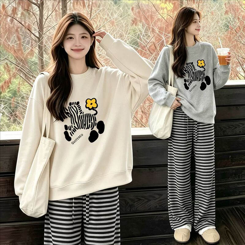 Maternity wear autumn outfit 2026 new style casual pregnancy outfit that doesn't show pregnancy, Korean style, fashionable, and age-reducing sweatshirt and pants Maternity wear autumn outfit 2026 new style casual pregnancy outfit that doesn't show pregnancy, Korean style, fashionable, and age-reducing sweatshirt and pants