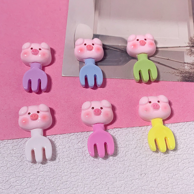 Nuevos dibujos animados juguete de cerdo tenedor DIY accesorios de resina pegamento de crema caja de teléfono móvil adornamiento de cabello cuerda de cabeza parche de hebilla de zapatos