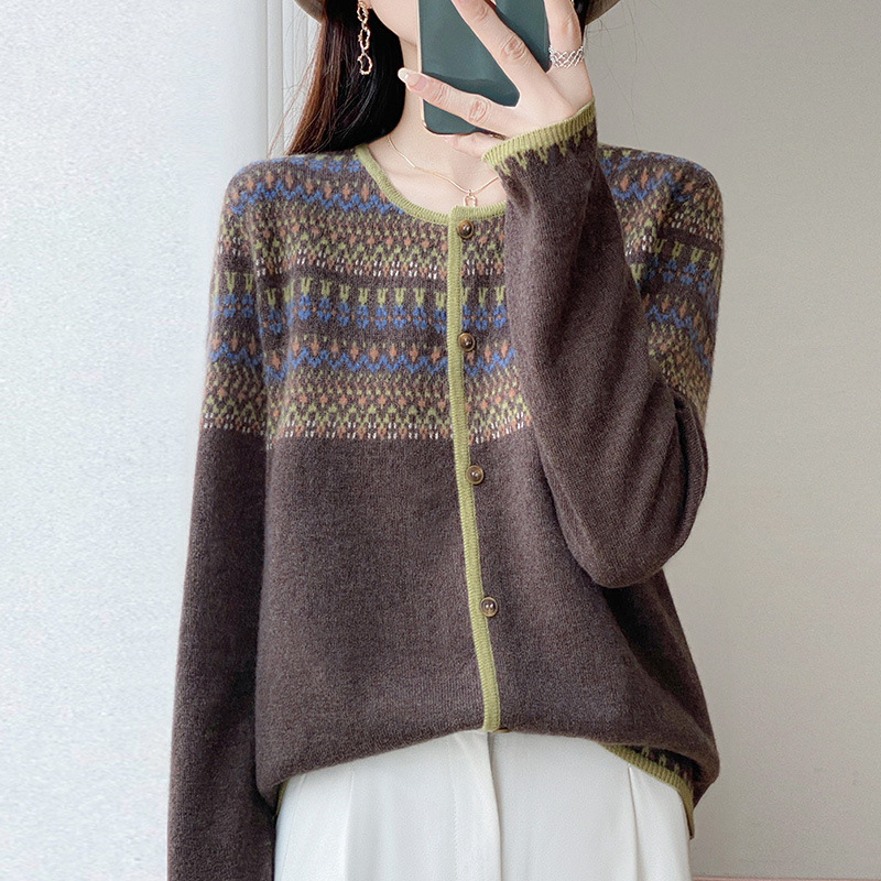Round Neck Retro Jacquard Mercerized 100 Wool Sweater Contrasting Color Cardigan Women's Loose Long-Sleeved Cashmere Knitted Jacket Top Round Neck Retro Jacquard Mercerized 100 Wool Sweater Contrasting Color Cardigan Women's Loose Long-Sleeved Cashmere Knitted Jacket Top