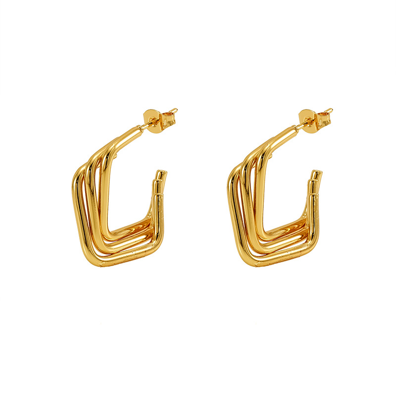 Pendientes geométricos de acero de titanio dorado simple de moda transfronteriza chapados en oro de 18 quilates exquisitos pendientes al por mayor
