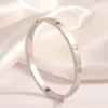 Серебристый, сердце с инкрустацией