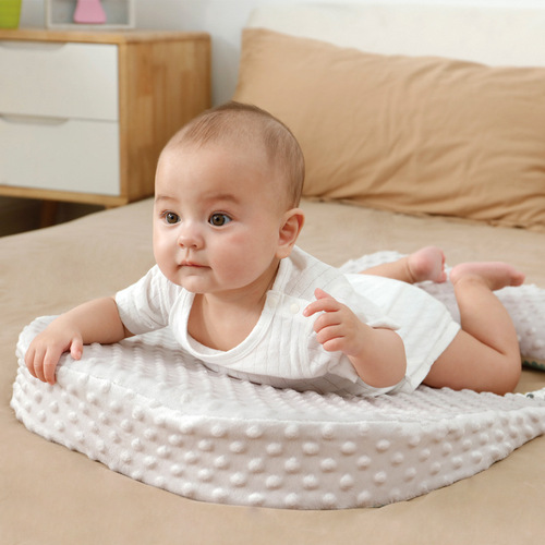 Anti-vomiting slope pillow Doudou anti-vomiting slope pillow nursing pillow side sleeping side lying pillow