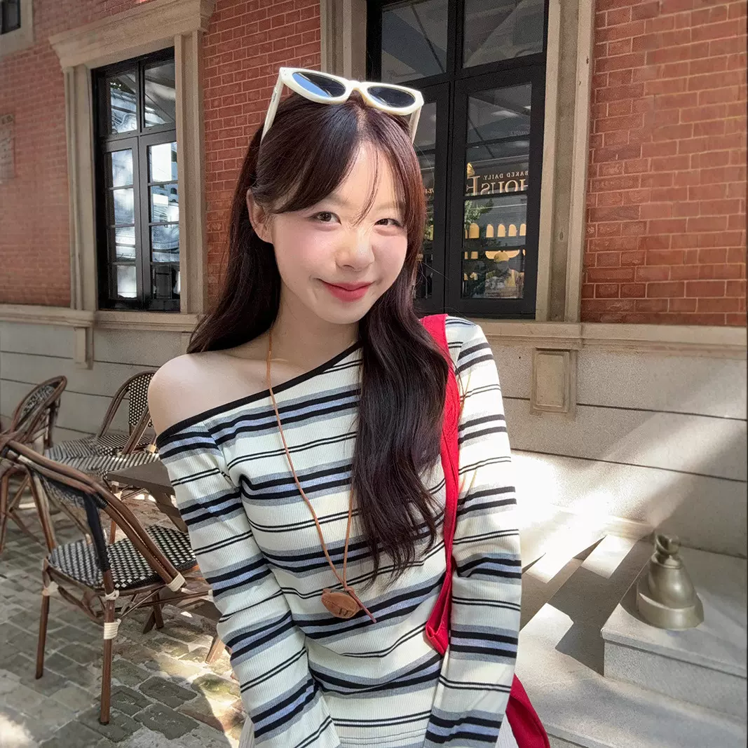 早秋性感韩系慵懒斜肩条纹打底衫露肩长袖T恤女修身显瘦百搭上衣