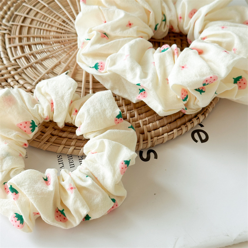 7g Weight Ponytail hair ring Hair Accessories Type 1 Piece Quantity Casual, Holiday Occasion Cloth Material Strawberry Pattern All Seasons Season Women's Gender Elegant, Sweet Style Elegant Sweet Women's Strawberry Cloth Ponytail Hair Ring 3