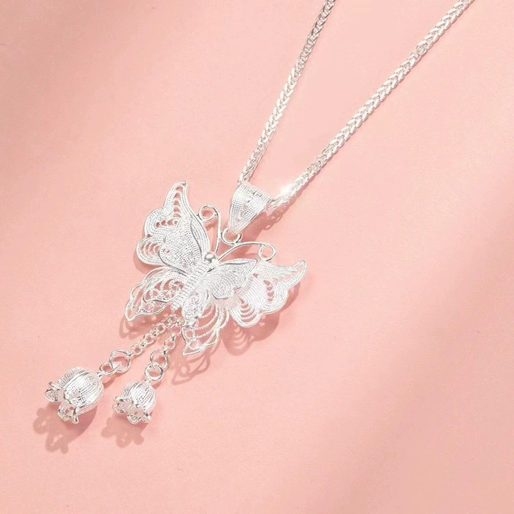 Новое ретро-подвесное ожерелье в дворцовом стиле с филигранной подвеской в ​​виде бабочки и кисточкой для женщин, новый китайский стиль, полый дизайн, замок-колокольчик в виде бабочки