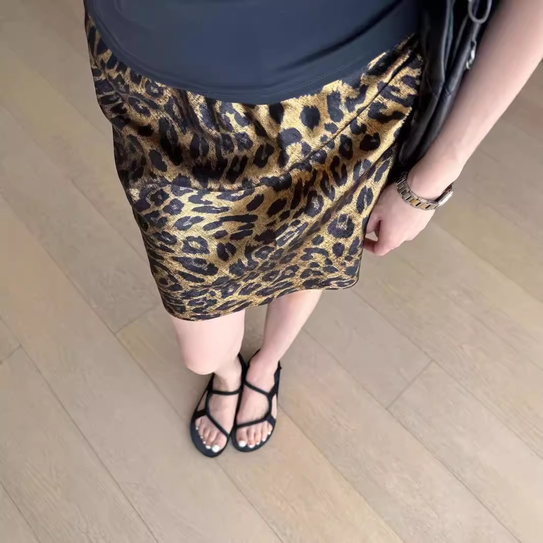 Yangi sexy leopard naqshli A-siluet qisqa etagi