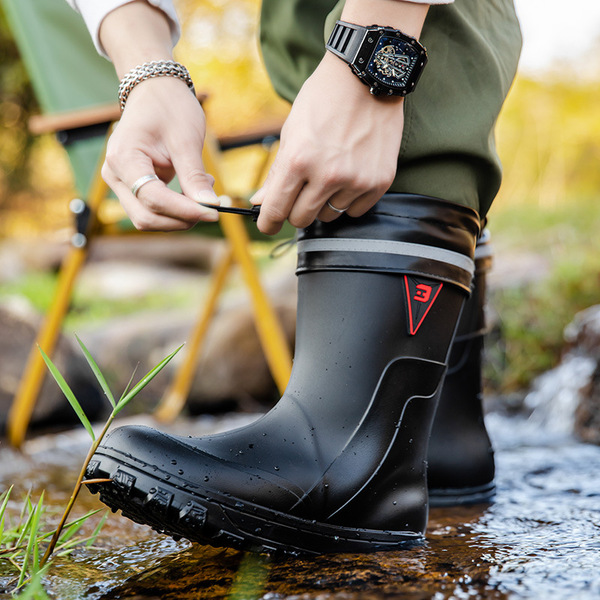 Fashionable rain boots for men
