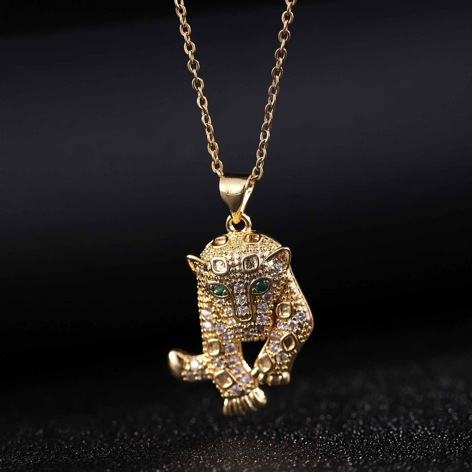 Marca de moda europea y americana personalidad animal hip hop joyería de cobre con incrustaciones de circón chapado en oro cabeza de leopardo guepardo colgante collar suéter cadena
