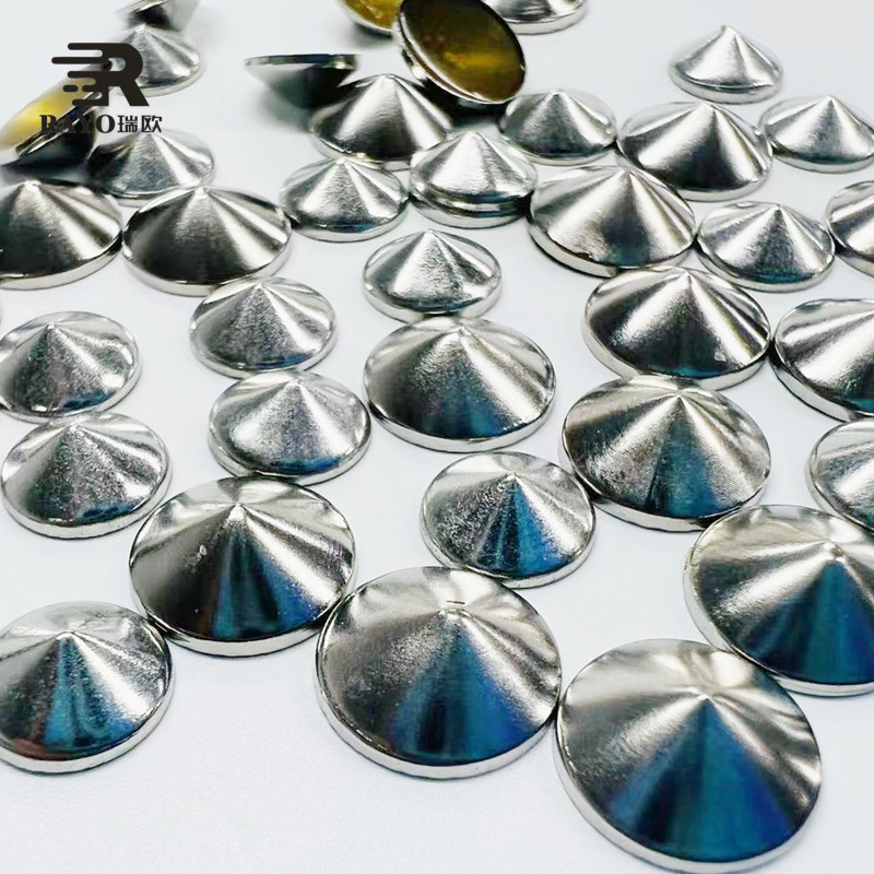 铜烫片10mm圆尖形铜烫片 金属烫片牛仔服朋克烫片 圆锥形鞋帽辅料
