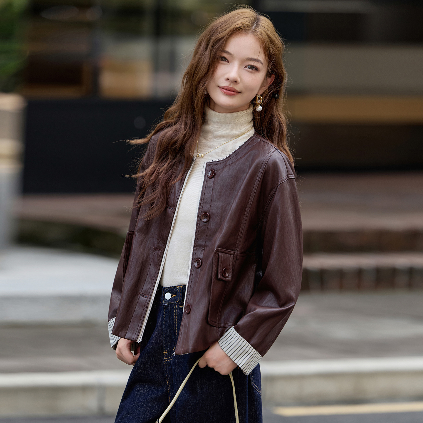 Versatile Sheepskin Motorcycle Jacket 2025 New Fashion Round Neck Women's Coat High-End Vintage Leather Jacket