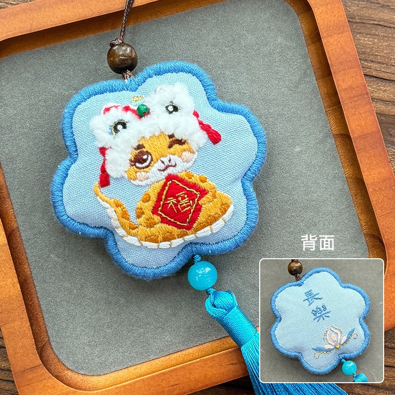 Bordado DIY artesanal creativo bolsas de jazmín colgante bolsas de estilo antiguo bordado Lu para regalo de novia bolsas de mariposa