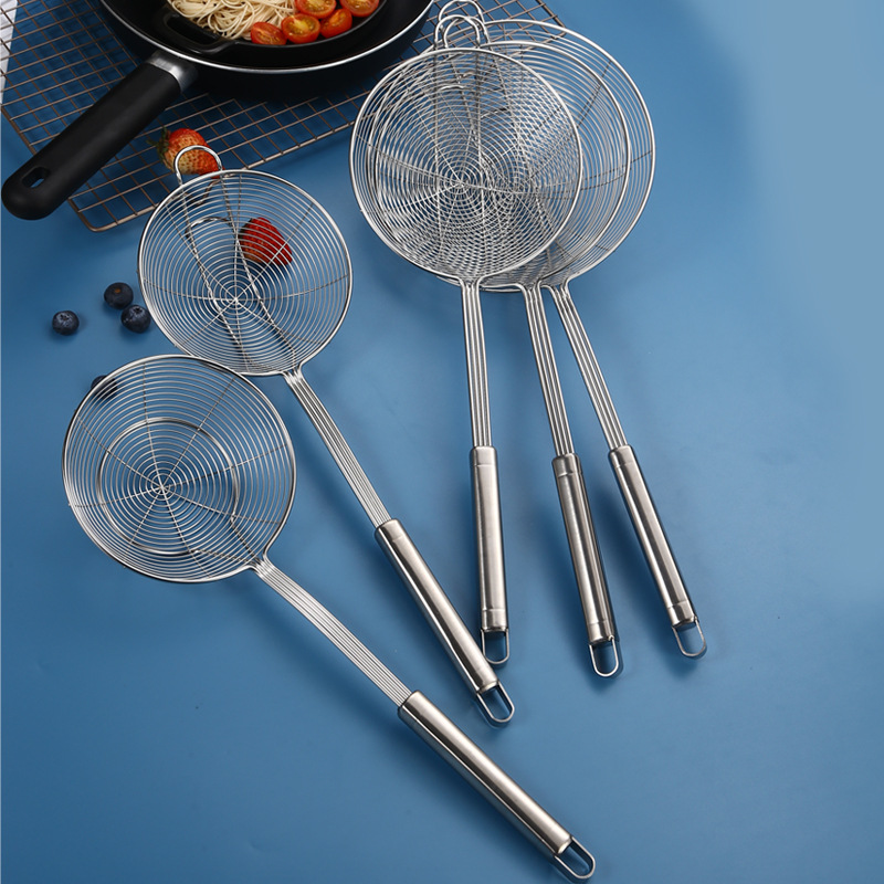 Stainless Steel Wire Colander Household Beef Hot Pot Restaurant Noodles Mesh Leakage Kitchen Oil Grid with Hook Frying Mesh Filter