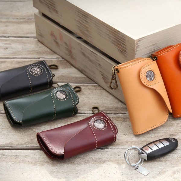 26 Genuine Leather Vintage Key Case, Large Capacity, 70% off Top Layer Cowhide, For Car Use, In Stock at Cross-Border Factory, Women's High-End Style