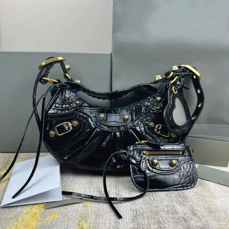 现货2025欧美风新款潮感潮酷辣妹风铆钉腋下包百搭手提单肩斜挎包|undefined