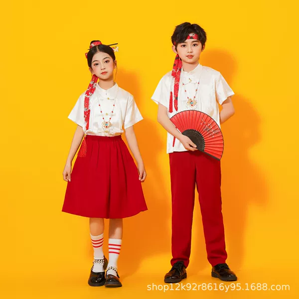 Jacquard short sleeves + red long skirt + necklace + socks