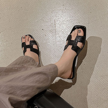 �W�t����H�͛��ϣ��¿��^��ţƤ���^�ָ��͸��ļ�һ���Ϻ��s��Ь