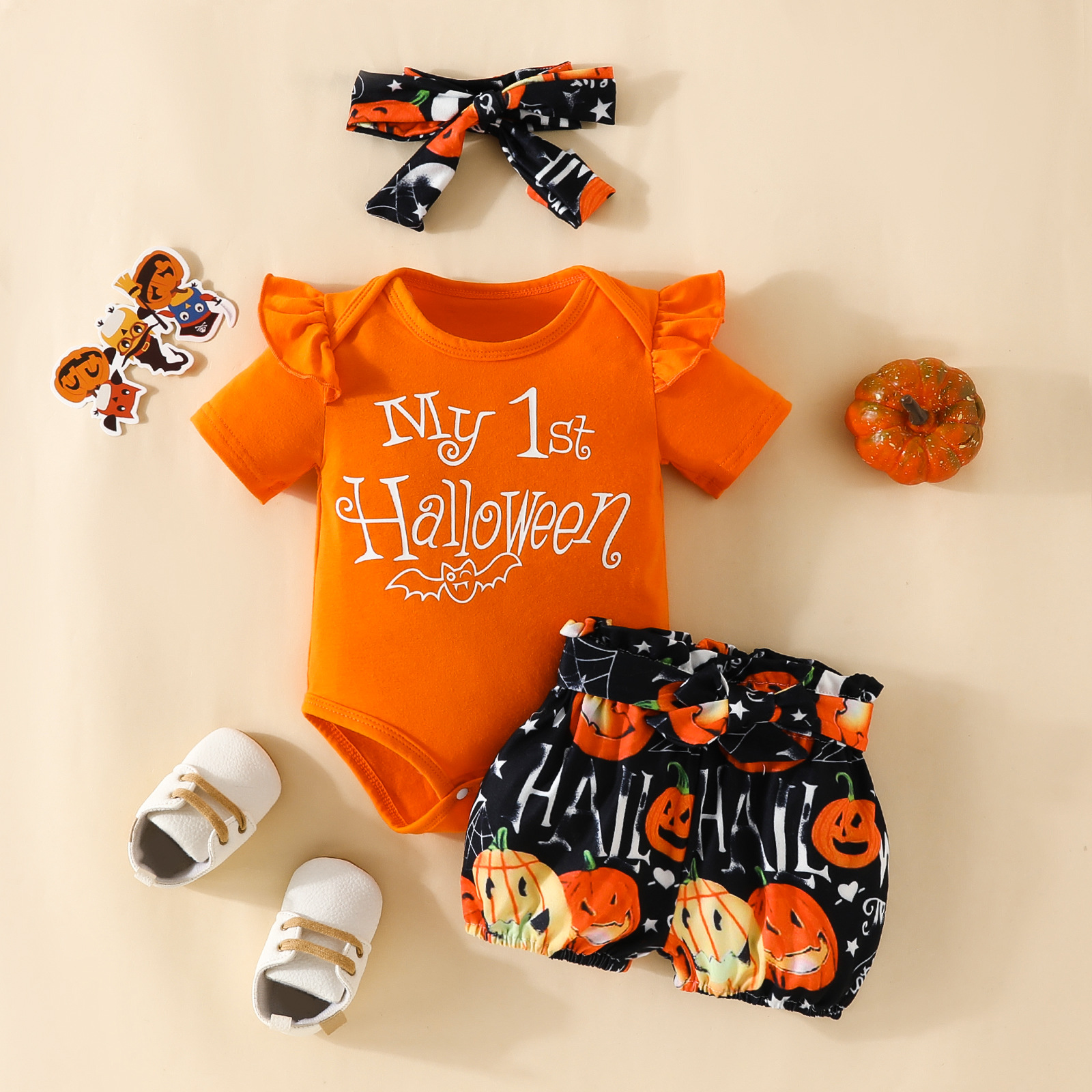 Pantaloncini a triangolo con scollo a cuore a maniche corte Set Pantaloni carini con fiori per bambina con lettera estiva per bambina_voghion.com