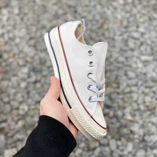 70s white low-top