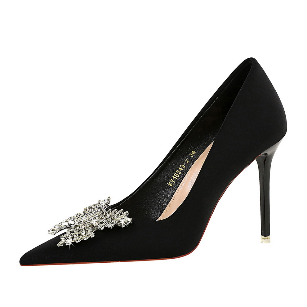 High Heels Satin Licht Mund spitzen Metall Strass Bogen einzelnen Schuh Damen High Heels_voghion.com