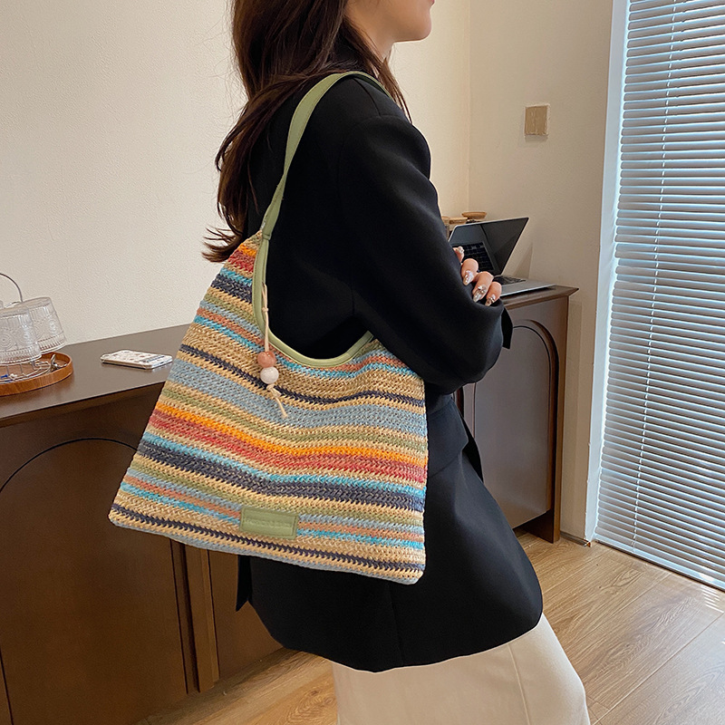 カラフルな織りトートバッグ女性のための 2025 新しいファッショナブルなショルダーバッグ大容量ホリデースタイルわらバッグ|undefined