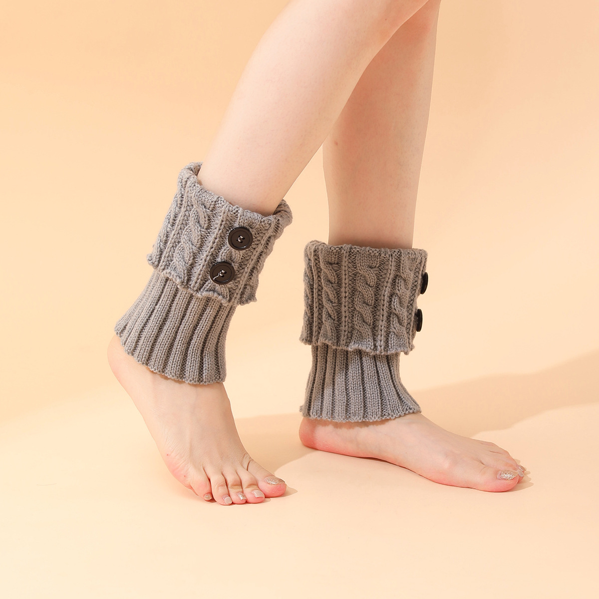 Calzini corti da donna in caldo pile con bottoni intrecciati_voghion.com