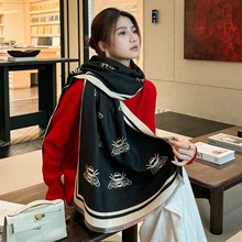 杭州跨洲围巾现货批发轻奢小蜜蜂提花围巾女秋冬新款保暖外搭披肩