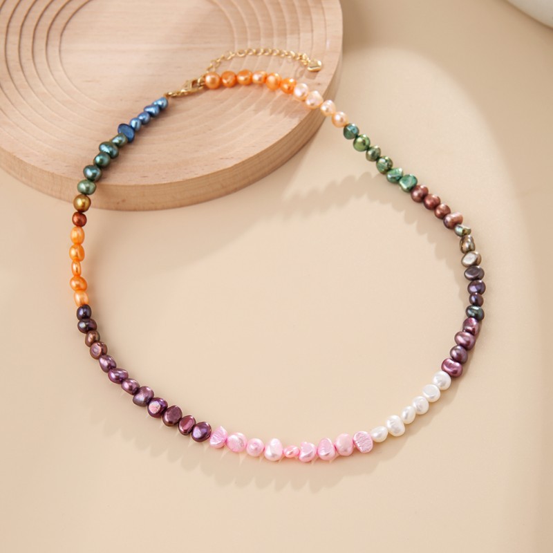 Elegant organic universal small design necklace from pearl