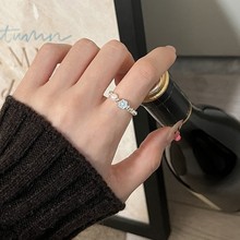 ������ɫС�����ָŮ������������ʱ��ָ��С����Ƹаٴ�ʳָ��